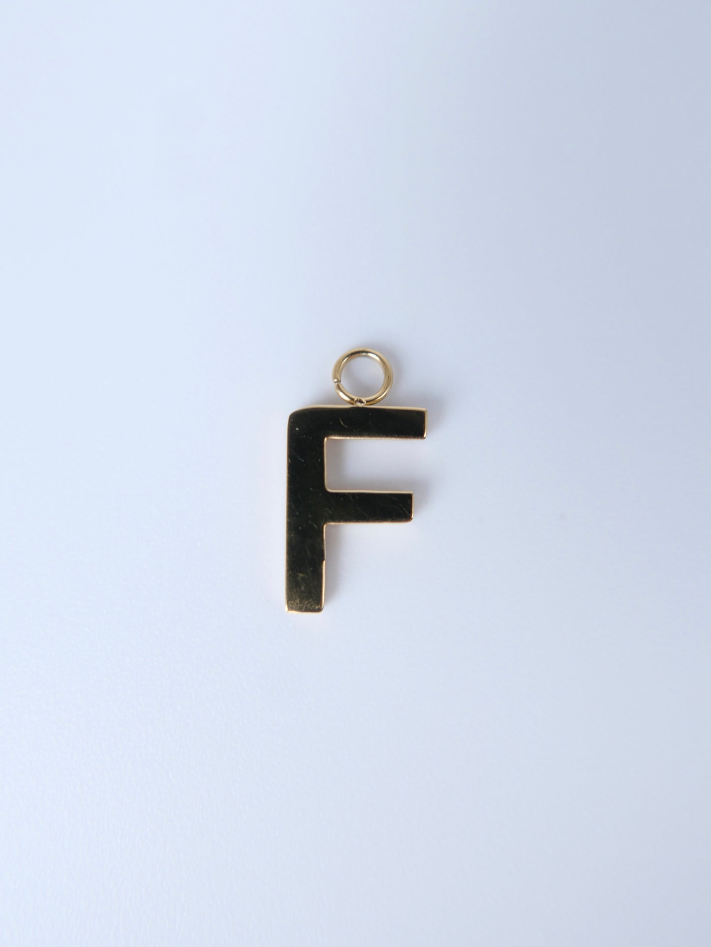Lettre F charm