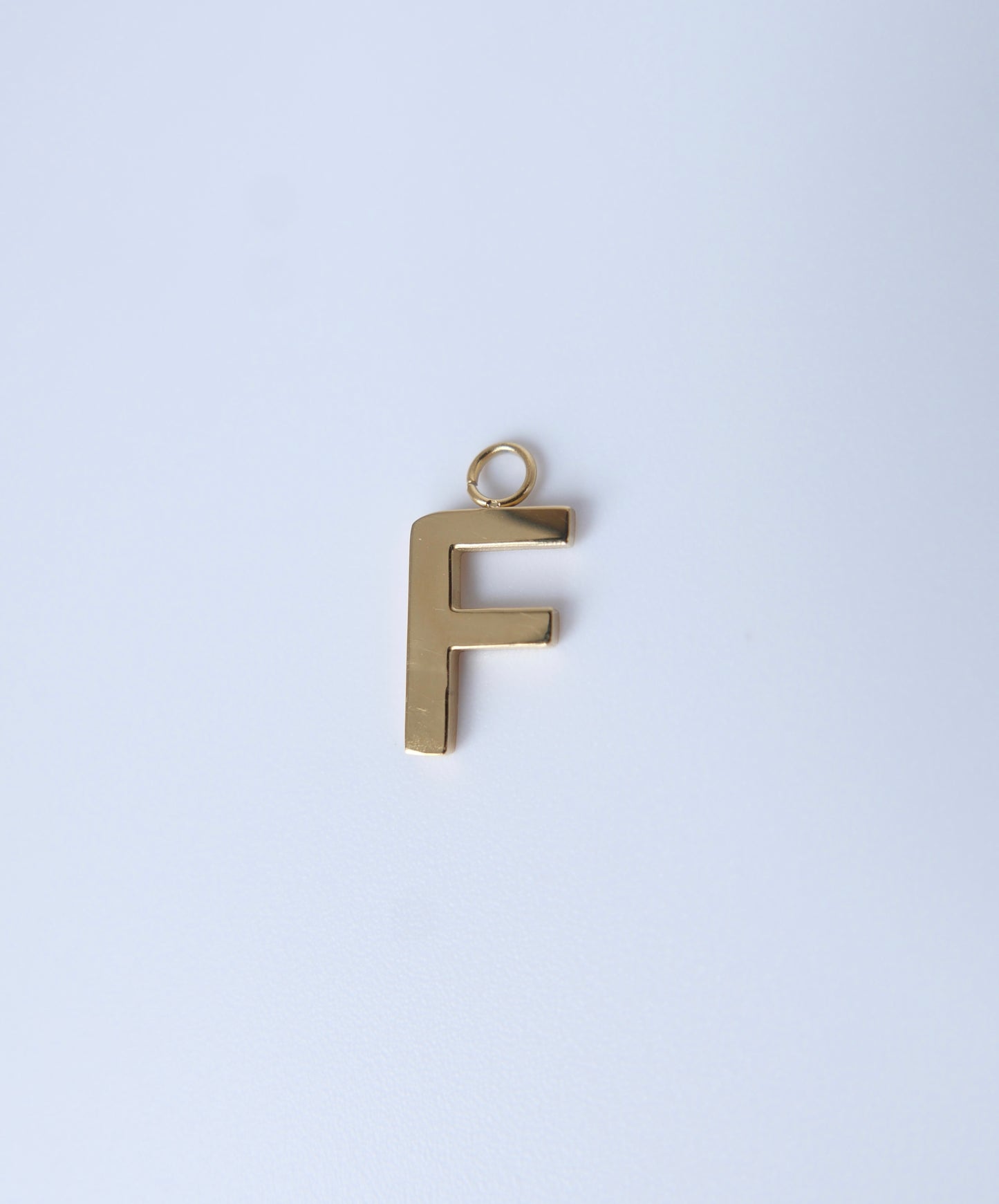 Lettre F charm