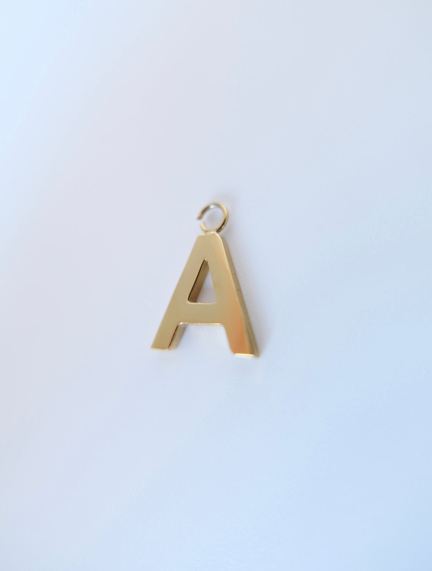 Lettre A charm