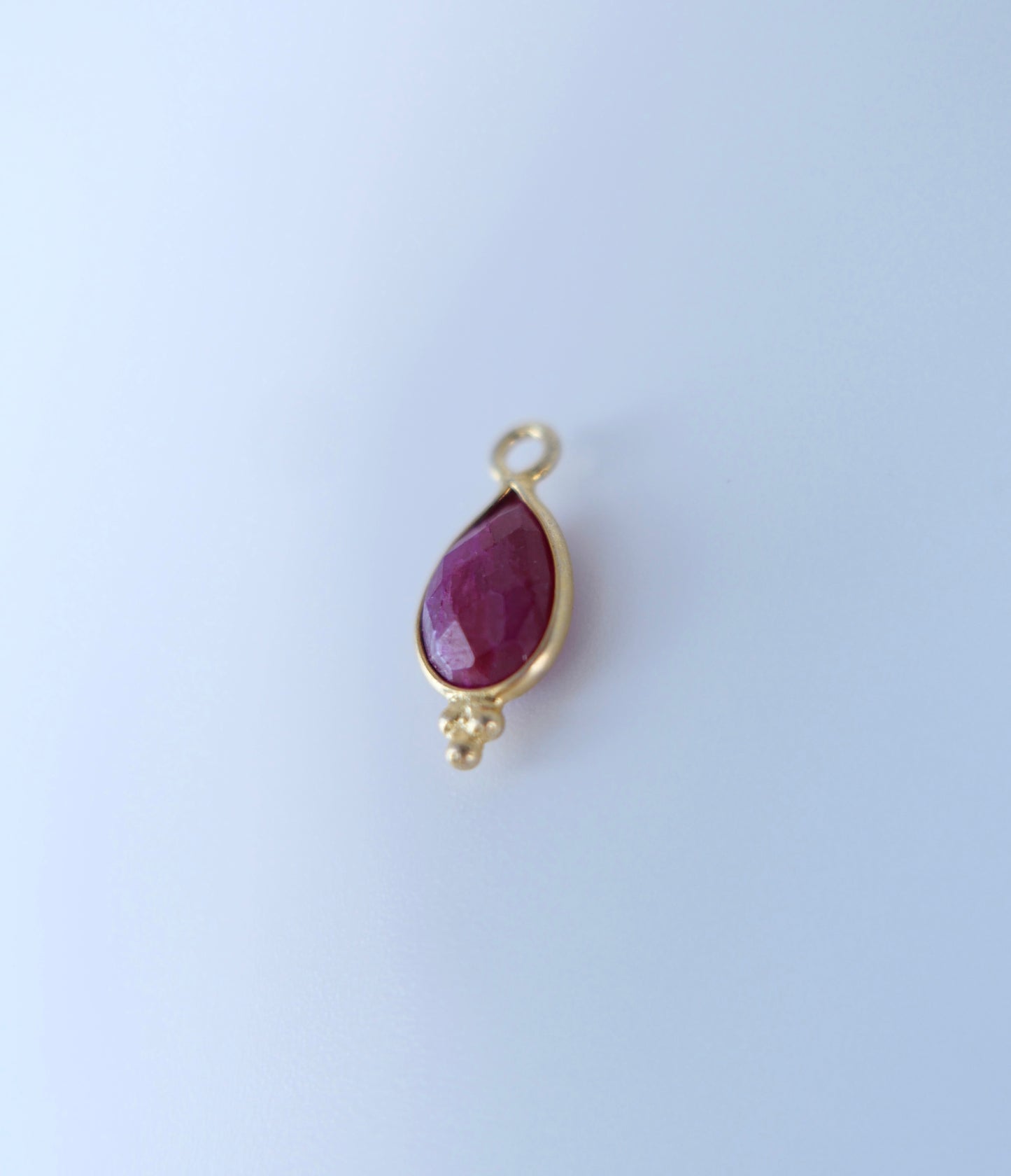 Goutte sertie bordeaux 40