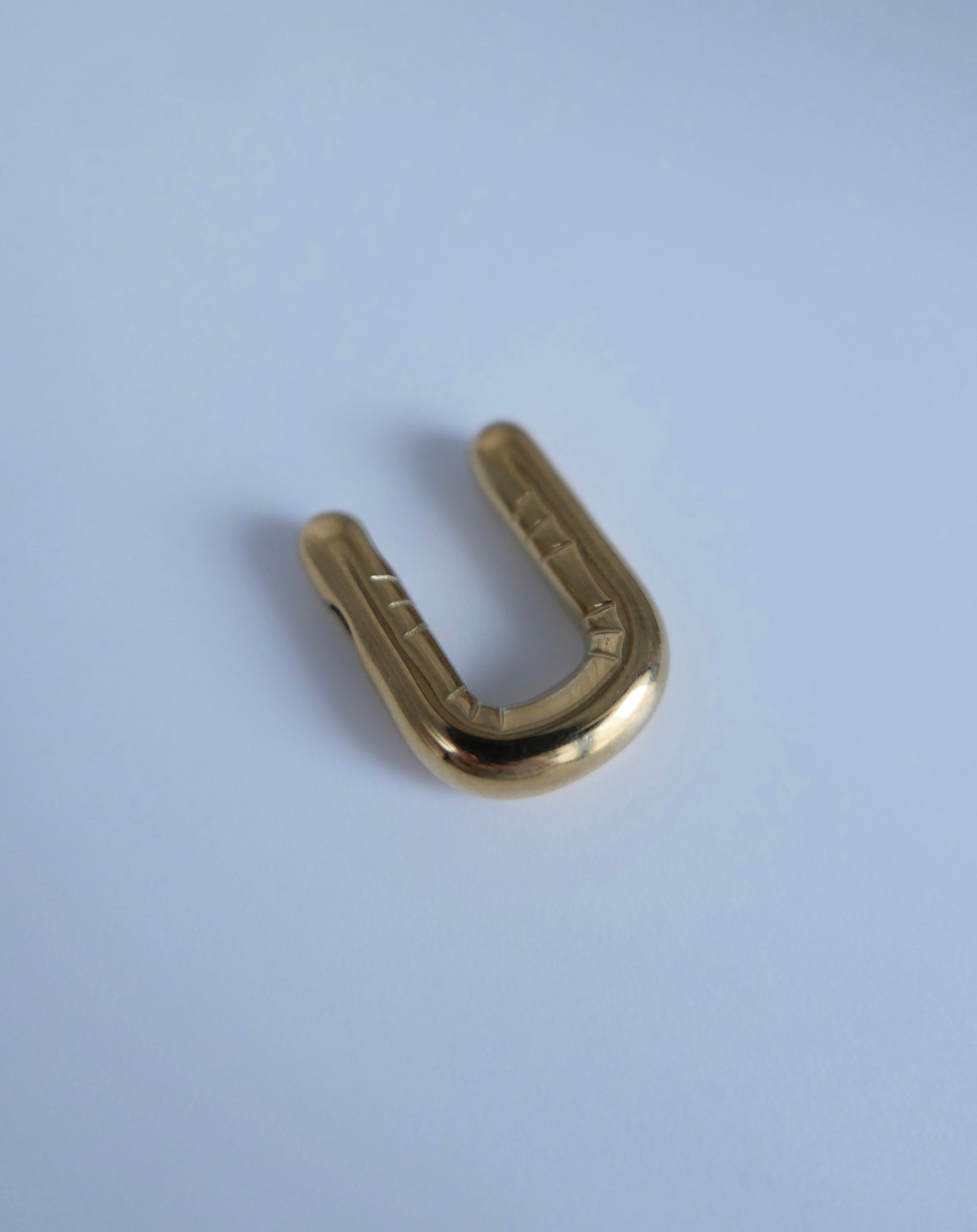 Collier lettre bulle