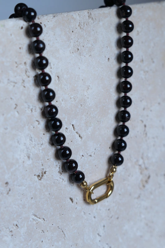 Collier Grenat